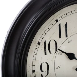 Horloge à moulures 