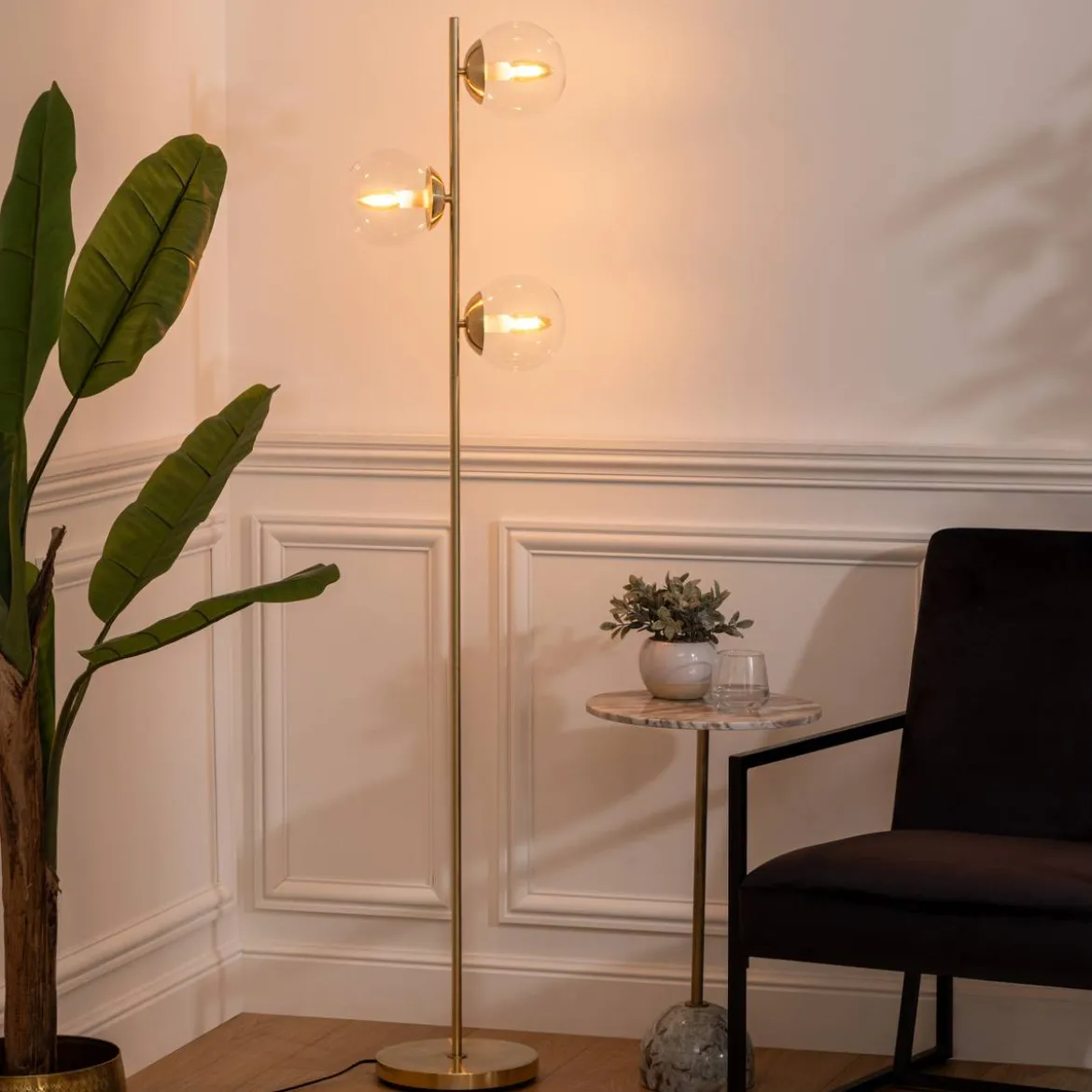 Lampadaire droit "Collectionneur"