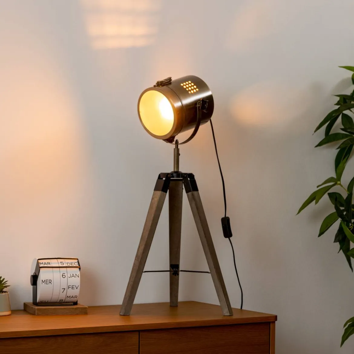 Lampe trépied "Ebor"