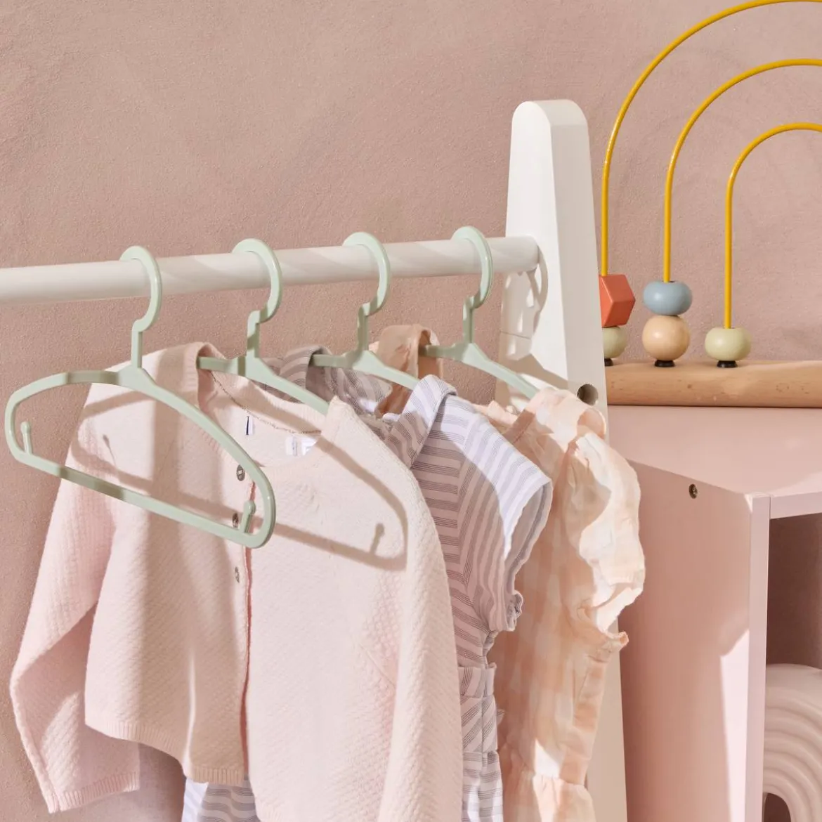 Lot de 6 cintres enfant