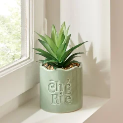Plante artificielle en pot