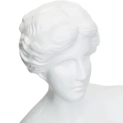 Statue "Isa"