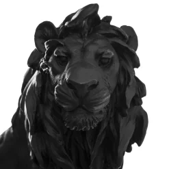 Statuette